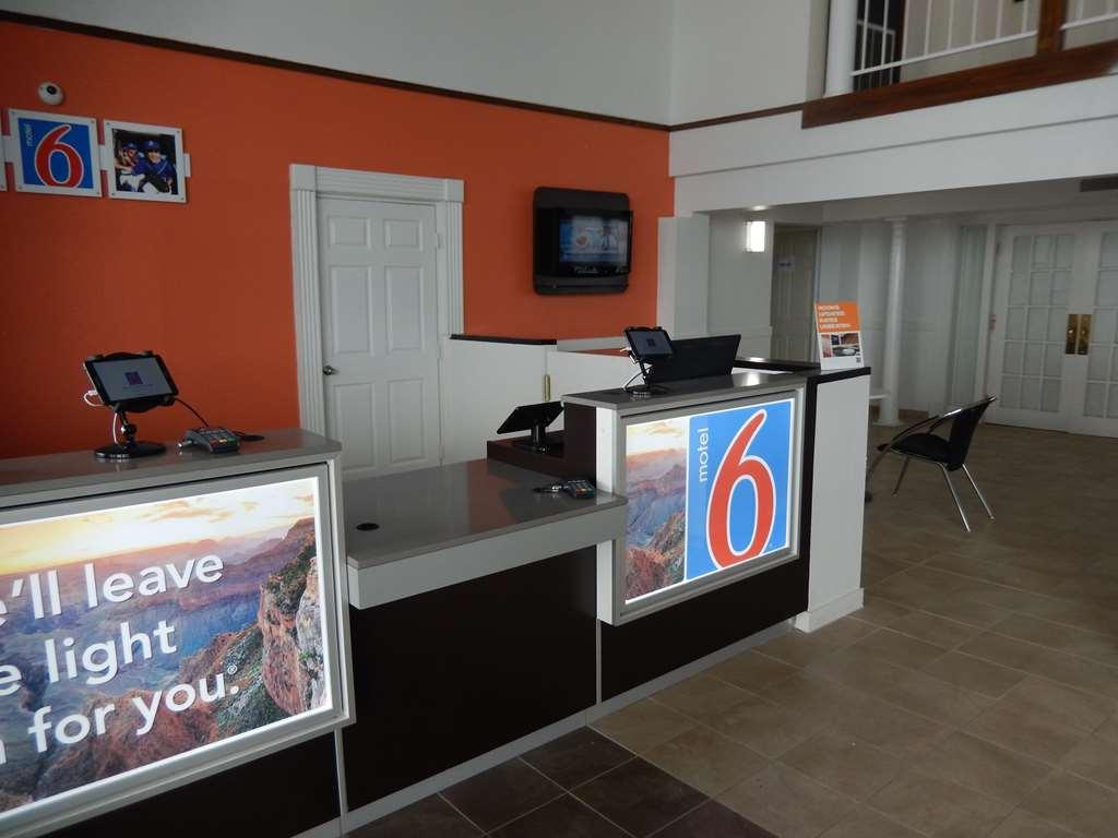 Motel 6 Portland Interiør billede